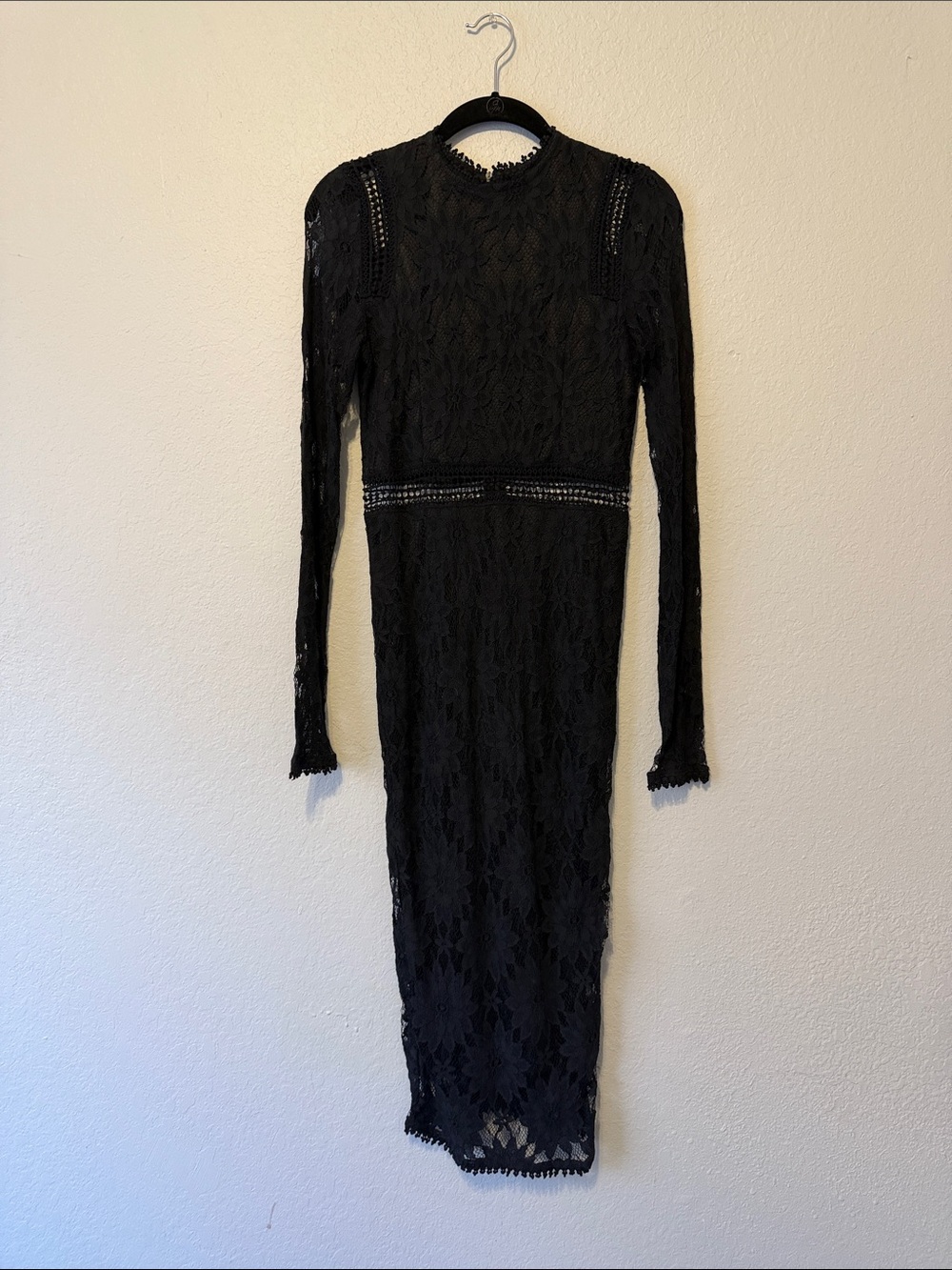PrettyLittleThing Black Lace Midi Dress with Long Sleeves - Picture 3 of 8